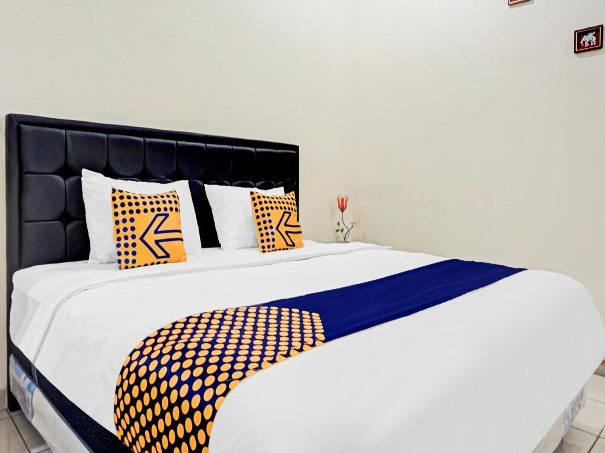 Spot On 90295 Simprug Residence Jakarta Ngoại thất bức ảnh