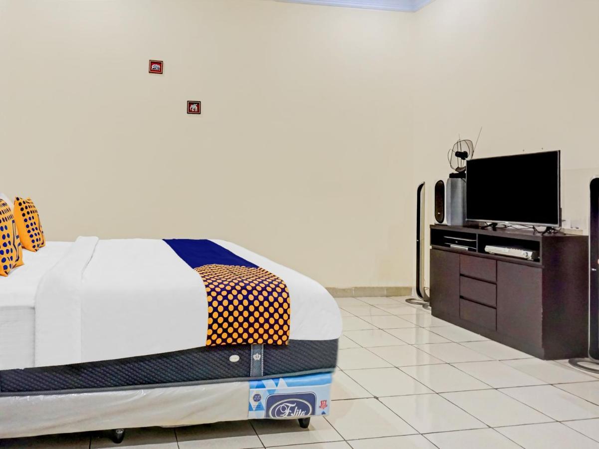 Spot On 90295 Simprug Residence Jakarta Ngoại thất bức ảnh
