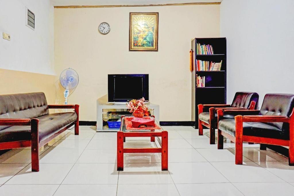 Spot On 90295 Simprug Residence Jakarta Ngoại thất bức ảnh